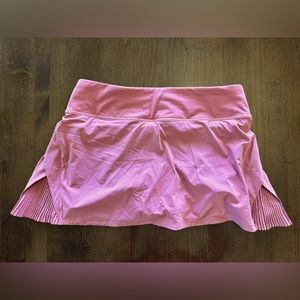 Lululemon skirt with shorts size: 6